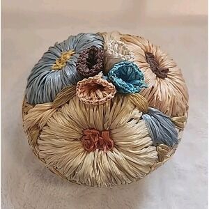 Vintage Sweetgrass Lidded Wicker Basket with Rafia‎ Flowers